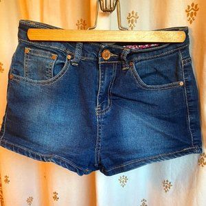Mid-waist shorts
